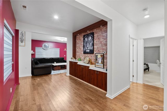 4217 L Place NE, Auburn, WA 98002