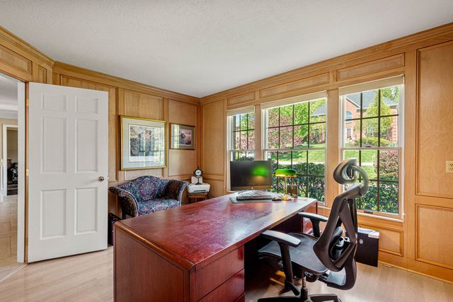 102 Foxwood Drive, Mccandless, PA 15090