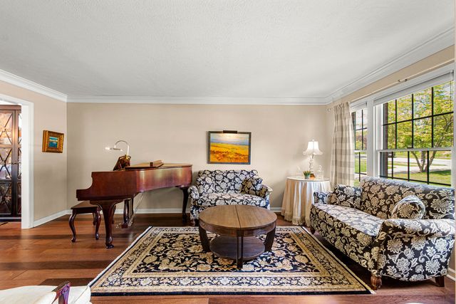 102 Foxwood Drive, Mccandless, PA 15090