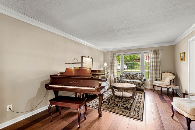 102 Foxwood Drive, Mccandless, PA 15090
