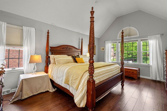102 Foxwood Drive, Mccandless, PA 15090