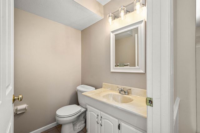 102 Foxwood Drive, Mccandless, PA 15090