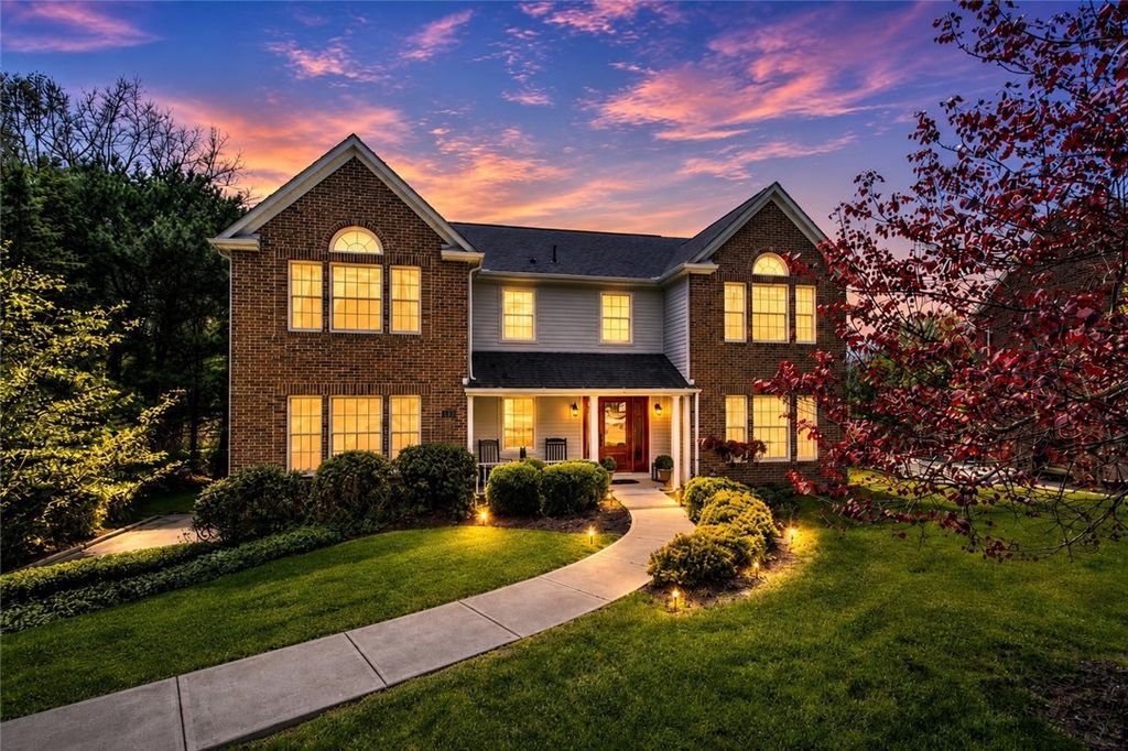 102 Foxwood Drive, Mccandless, PA 15090