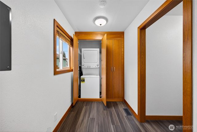 337 E Rio Vista Avenue, Burlington, WA 98233