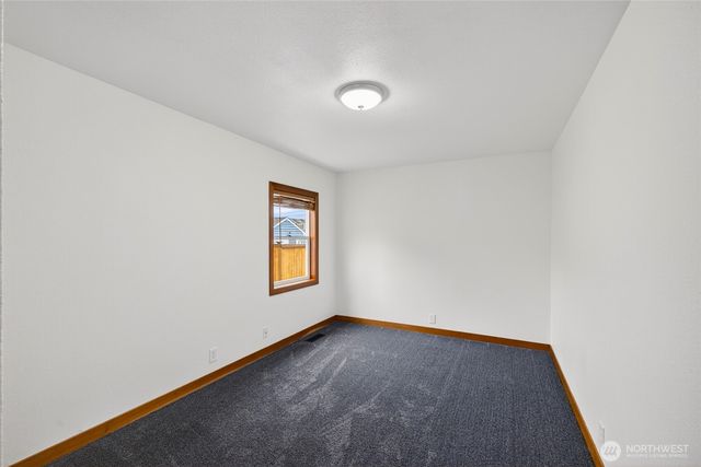 337 E Rio Vista Avenue, Burlington, WA 98233