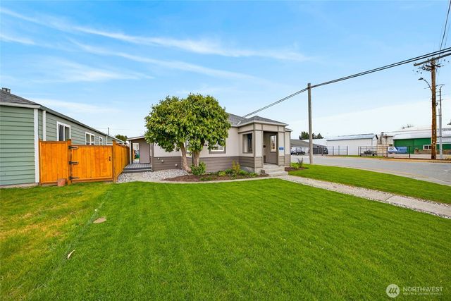 337 E Rio Vista Avenue, Burlington, WA 98233