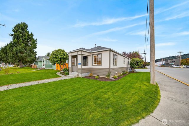 337 E Rio Vista Avenue, Burlington, WA 98233