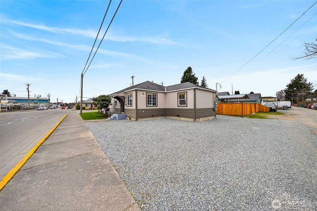 337 E Rio Vista Avenue, Burlington, WA 98233