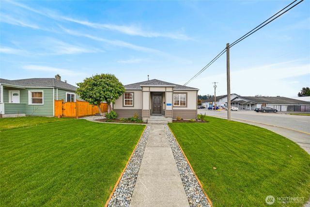 337 E Rio Vista Avenue, Burlington, WA 98233