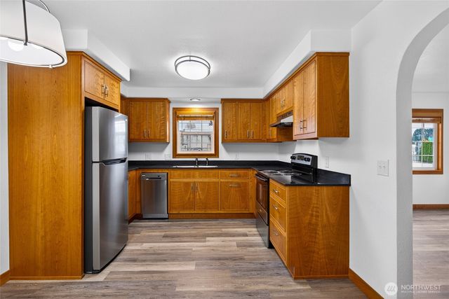 337 E Rio Vista Avenue, Burlington, WA 98233