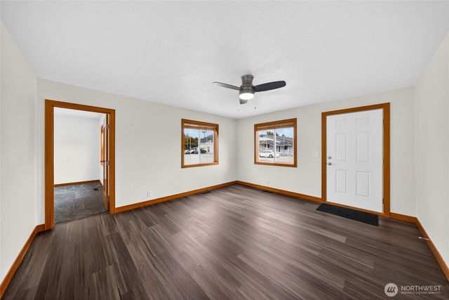 337 E Rio Vista Avenue, Burlington, WA 98233