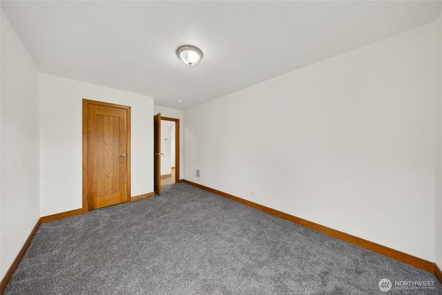 337 E Rio Vista Avenue, Burlington, WA 98233