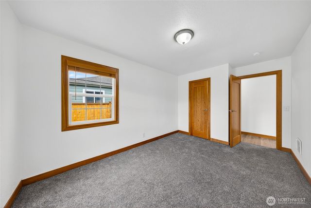 337 E Rio Vista Avenue, Burlington, WA 98233