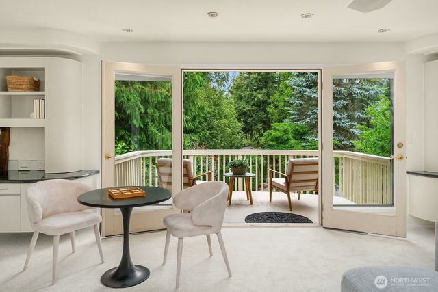 2725 Sahalee Drive W, Sammamish, WA 98074