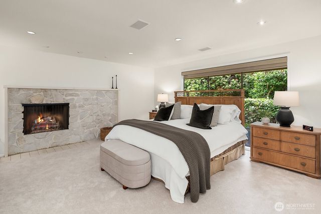 2725 Sahalee Drive W, Sammamish, WA 98074