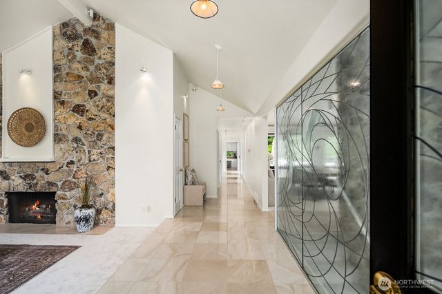 2725 Sahalee Drive W, Sammamish, WA 98074