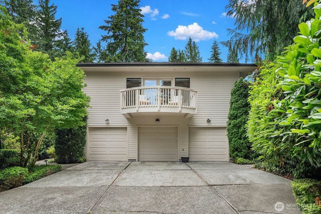 2725 Sahalee Drive W, Sammamish, WA 98074