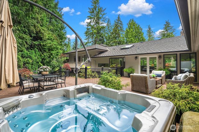 2725 Sahalee Drive W, Sammamish, WA 98074