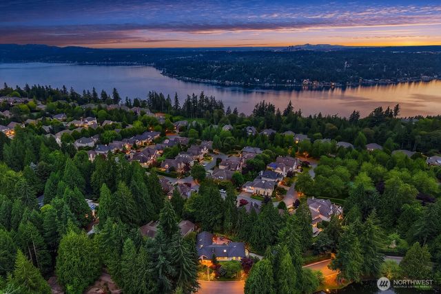 2725 Sahalee Drive W, Sammamish, WA 98074