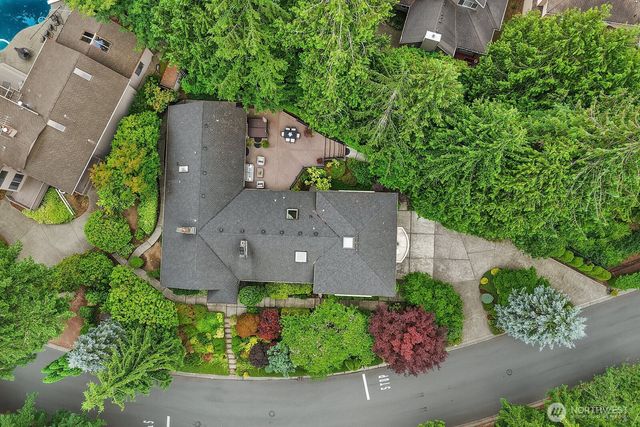 2725 Sahalee Drive W, Sammamish, WA 98074