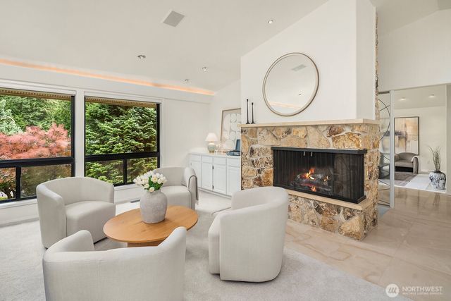 2725 Sahalee Drive W, Sammamish, WA 98074