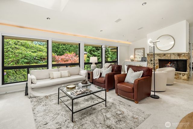 2725 Sahalee Drive W, Sammamish, WA 98074