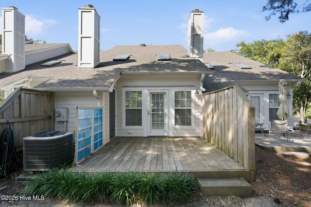 6211 Wrightsville Avenue Apt 102, Wilmington, NC 28403
