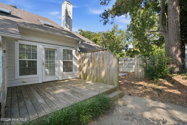 6211 Wrightsville Avenue Apt 102, Wilmington, NC 28403