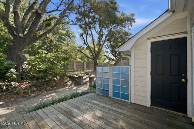 6211 Wrightsville Avenue Apt 102, Wilmington, NC 28403