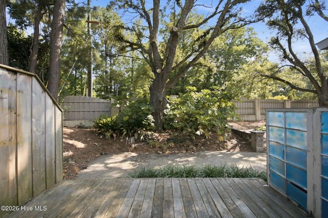 6211 Wrightsville Avenue Apt 102, Wilmington, NC 28403