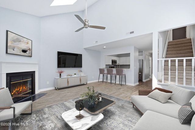 6211 Wrightsville Avenue Apt 102, Wilmington, NC 28403