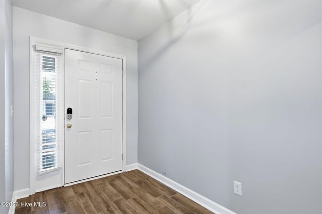 6211 Wrightsville Avenue Apt 102, Wilmington, NC 28403