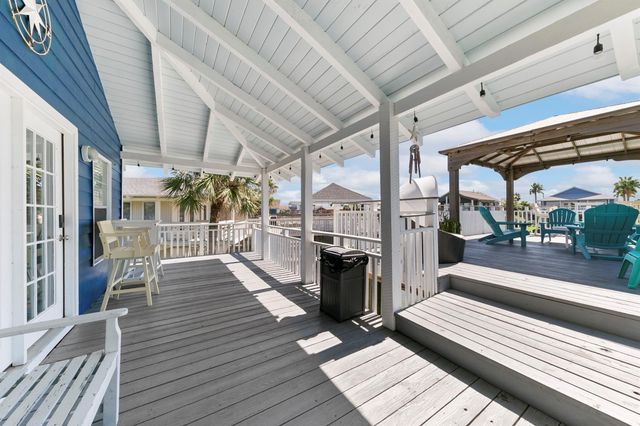16607 Jamaica Cove Road, Jamaica Beach, TX 77554