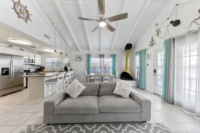 16607 Jamaica Cove Road, Jamaica Beach, TX 77554