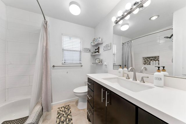 16607 Jamaica Cove Road, Jamaica Beach, TX 77554