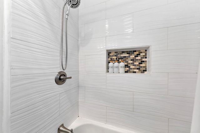 16607 Jamaica Cove Road, Jamaica Beach, TX 77554