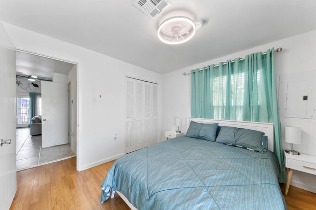 16607 Jamaica Cove Road, Jamaica Beach, TX 77554