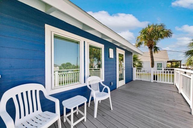 16607 Jamaica Cove Road, Jamaica Beach, TX 77554