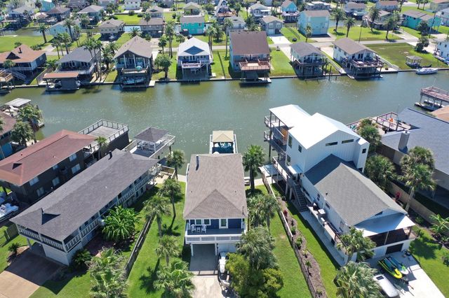 16607 Jamaica Cove Road, Jamaica Beach, TX 77554