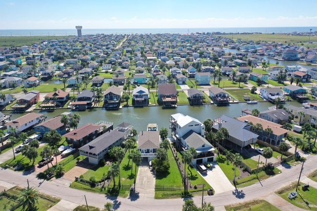 16607 Jamaica Cove Road, Jamaica Beach, TX 77554