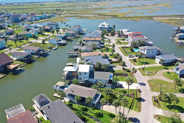 16607 Jamaica Cove Road, Jamaica Beach, TX 77554