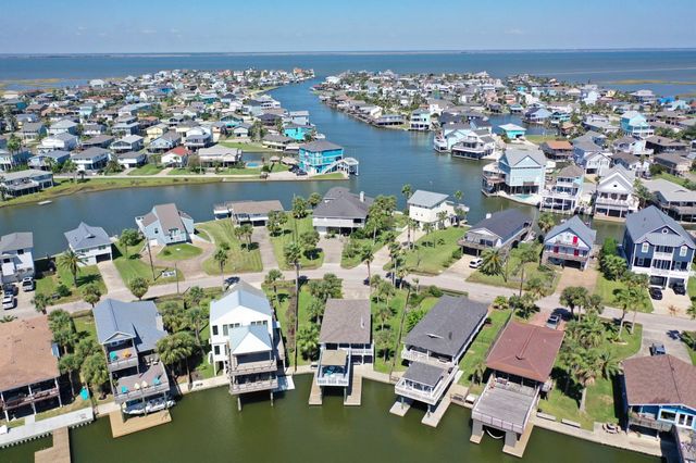 16607 Jamaica Cove Road, Jamaica Beach, TX 77554