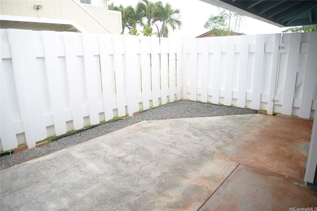 94-767 Paaono Street C4, Waipahu, HI 96797