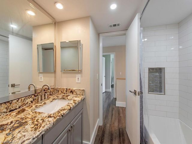 840 Meadowland DR H, Naples, FL 34108
