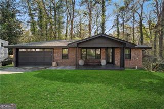 2746 Dale Creek Drive NW, Atlanta, GA 30318