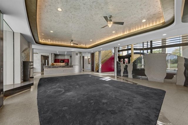 18713 PEPPER PIKE, Lutz, FL 33558