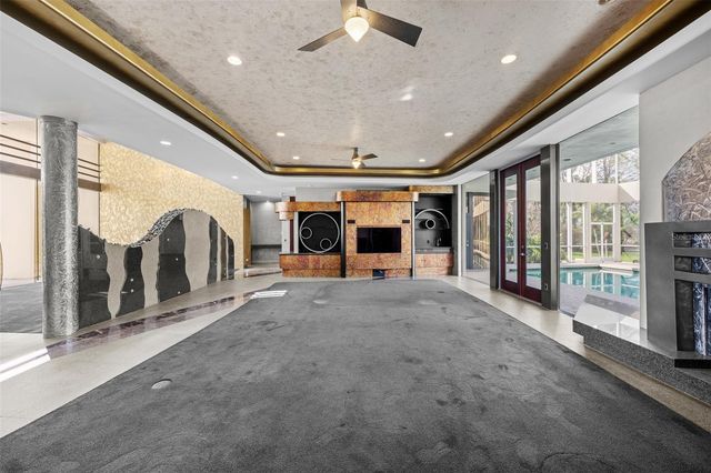 18713 PEPPER PIKE, Lutz, FL 33558