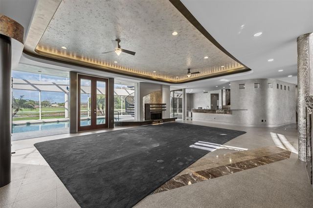 18713 PEPPER PIKE, Lutz, FL 33558