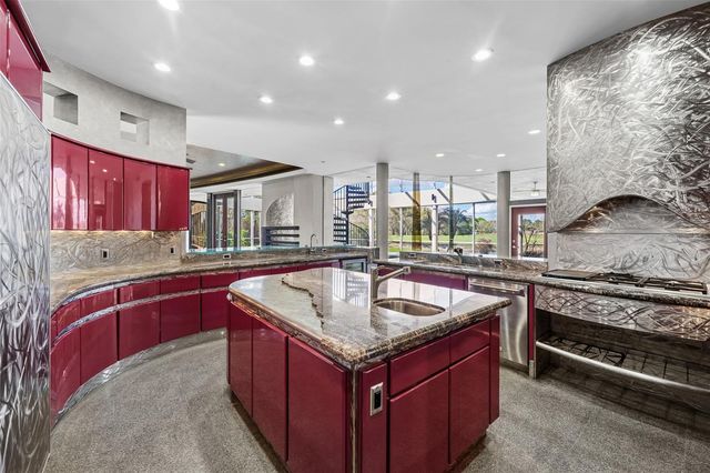 18713 PEPPER PIKE, Lutz, FL 33558