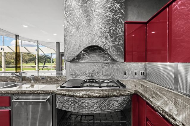 18713 PEPPER PIKE, Lutz, FL 33558